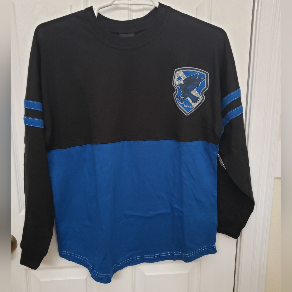 Universal Studios "Ravenclaw" Long-sleeves Spirit‎ Shirt. Size MD